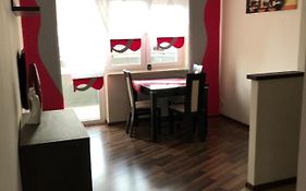 Apartament 8